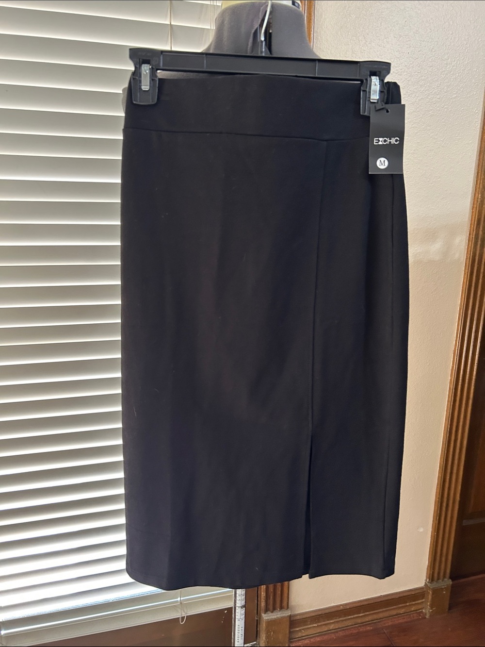 EXCHIC Black Pencil pull on Skirt with Front Slit MEDIUM NWT